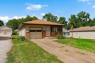 208 E 80th Terrace, Kansas City, MO 64114