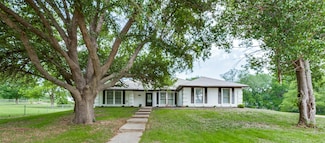 2304 Oak Knoll Ct, Colleyville, TX 76034