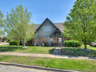 1833 S 106th Place E, Tulsa, OK 74128