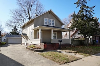 204 9th Ave, Charles City, IA 50616