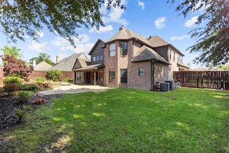 2312 Pinehurst St, Tyler, TX 75703