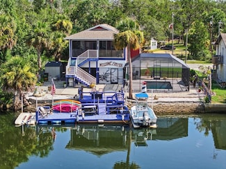 6241 Colony Cir, Weeki Wachee, FL 34607