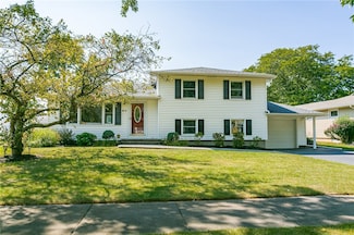 65 Gladmar Dr, Rochester, NY 14622