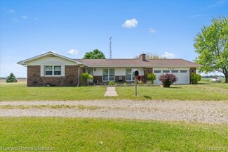 7247 N State Rd, Owosso, MI 48867