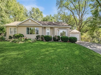 655 64th St, Des Moines, IA 50312