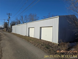 107 W Wall St, Mulberry Grove, IL 62262