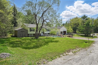 5 Skyline Dr, Chelsea, ME 04330