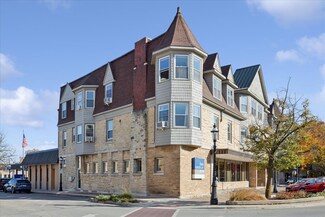 3 E Quincy St Unit 2, Riverside, IL 60546