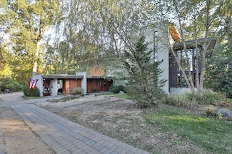 415 E South St, Worthington, OH 43085