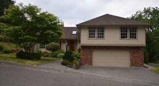 3945 NE 186th St, Lake Forest Park, WA 98155