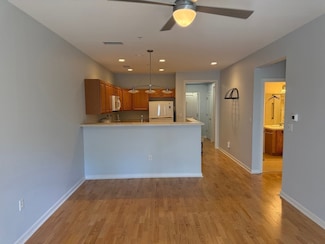 107 Clocktower Dr Unit 207, Waltham, MA 02452