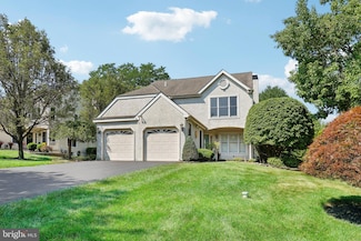 636 Edinburgh Dr, West Chester, PA 19382