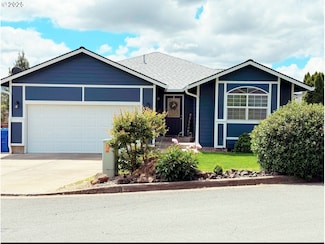 224 Summerwood St, Roseburg, OR 97471