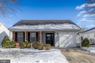 6 Fernwood Ct, Columbus, NJ 08022