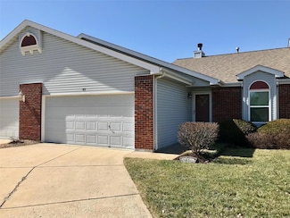 45 Lienemann Ct, Saint Peters, MO 63303