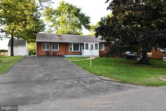 18502 Sherbrooke Dr, Hagerstown, MD 21742