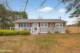 5 Buckalew Ln, New Egypt, NJ 08533