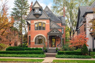 117 E Deshler Ave, Columbus, OH 43206
