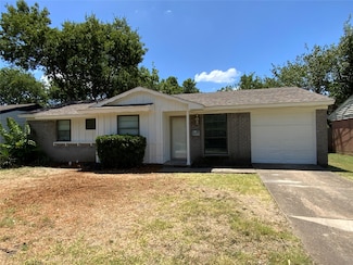 522 Summit Ridge Dr, Duncanville, TX 75116