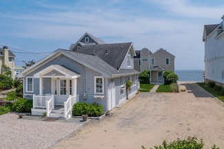 153 Shore Rd Unit 2, Clinton, CT 06413