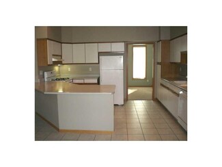 632 E Oak St, Mechanicsville, IA 52306