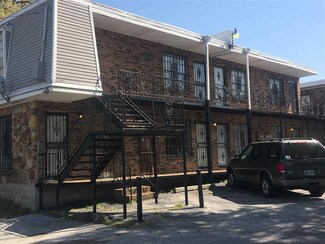 230 Cochran St, Memphis, TN 38105