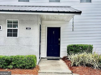 112 S Island Square Dr, Saint Simons Island, GA 31522