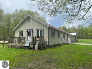 802 W 4 Rd, Buckley, MI 49620