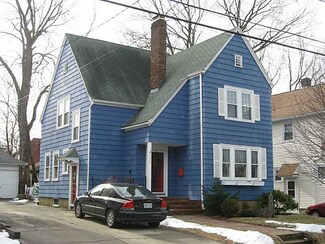 130 Lexington Ave, Cranston, RI 02910