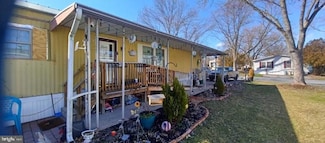 16 Buckeye Ln, Carlisle, PA 17015