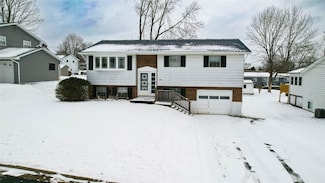 334 Antoinette Dr, Endicott, NY 13760