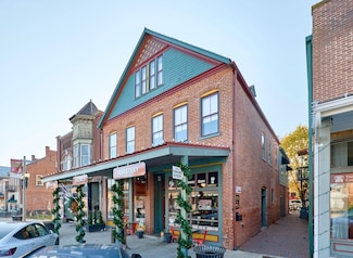 214 E 1st St, Hermann, MO 65041