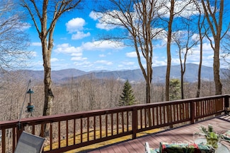 642 Mountainside Dr, Waynesville, NC 28786