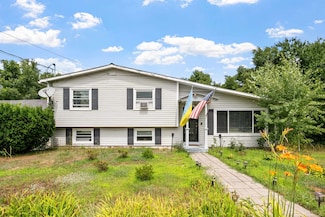 271 River Rd, Bow, NH 03304