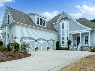 2694 Four Oak Rd SE, Southport, NC 28461