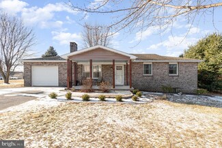 1334 3rd Ave, Chambersburg, PA 17202
