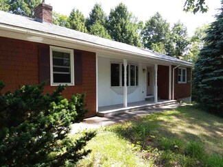 25 Hidden Valley Rd, Charlestown, NH 03603