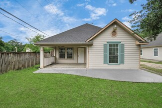 9201 Vogue Ln, Houston, TX 77080