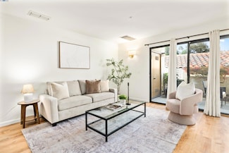 1312 S Villa Way, Walnut Creek, CA 94595