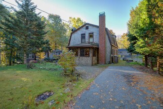 51 Captain Thomas Rd, Ogunquit, ME 03907