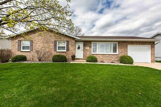 3761 Hillcrest Rd, Dubuque, IA 52002
