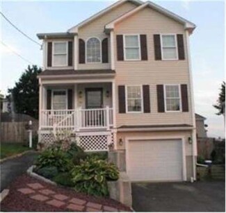 95 Bliss St, Fall River, MA 02720