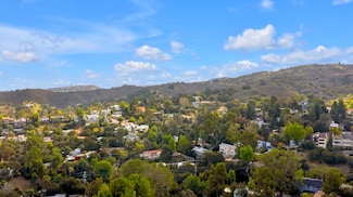4310 Torreon Dr, Woodland Hills, CA 91364