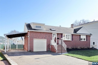 16 Maple Ave, South Hackensack, NJ 07606