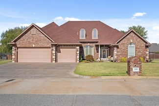 1400 Richmond Dr, Fort Gibson, OK 74434