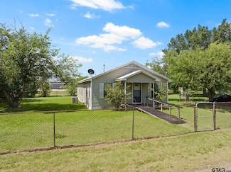 708 Leak St, Talco, TX 75487