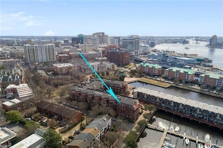 255 College Cross Unit 89, Norfolk, VA 23510