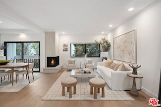 234 S Tower Dr Unit 2, Beverly Hills, CA 90211