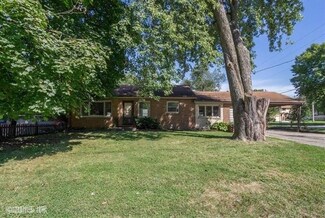 6401 Del Matro Ave, Windsor Heights, IA 50324