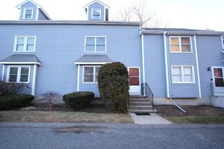 4 Pinecrest Village, Hopkinton, MA 01748